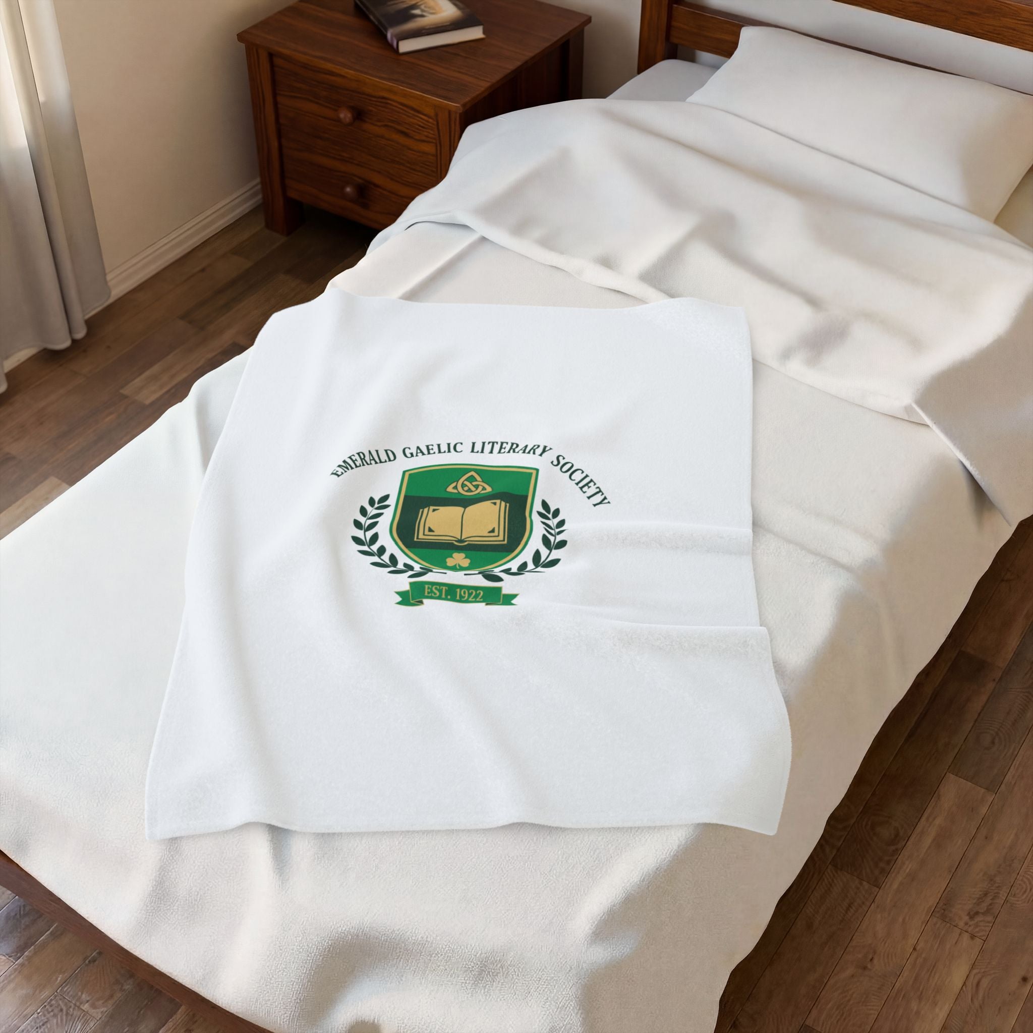 Celtic Crest Gaelic Library Blanket | Irish Heritage logo, Celtic knot