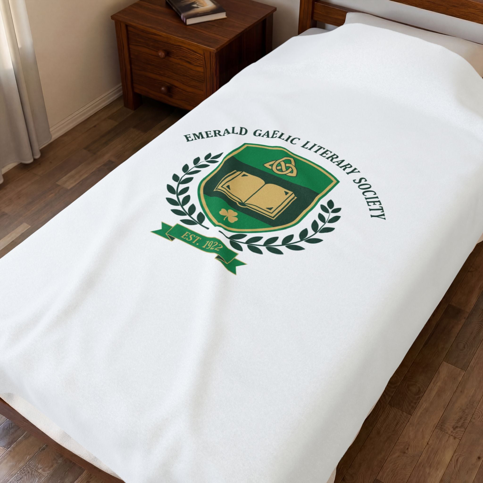 Celtic Crest Gaelic Library Blanket | Irish Heritage logo, Celtic knot